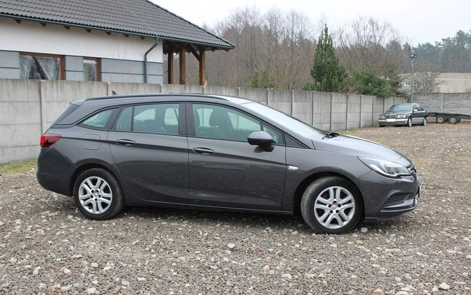 Opel Astra cena 31900 przebieg: 285000, rok produkcji 2016 z Płock małe 781